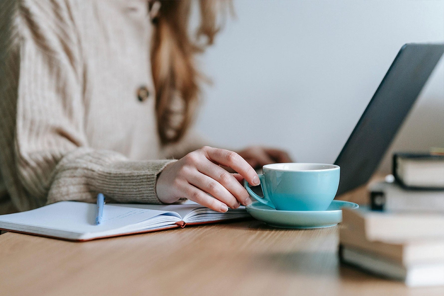 How Coffee Affects Your Smile — And How to Protect Your Teeth in Seconds